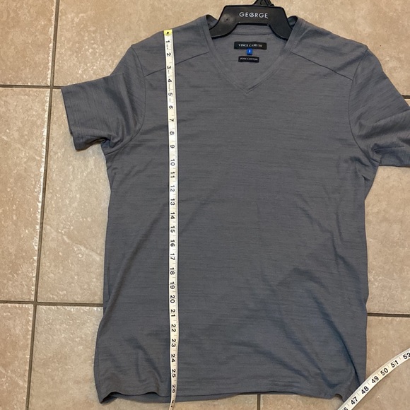 Vince Camuto v neck Pima cotton gray tee Mens size small - Picture 5 of 5